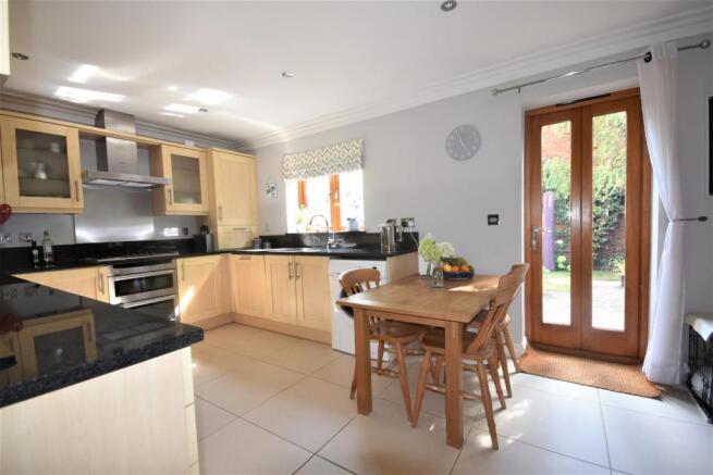 Kitchen/Dining Room