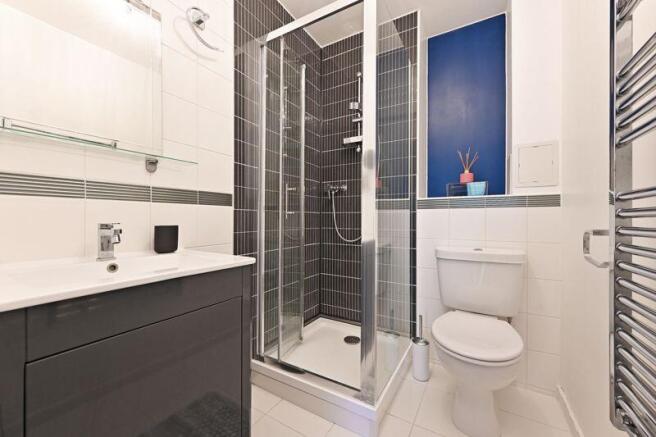 2 bed Apartment to rent Image 12