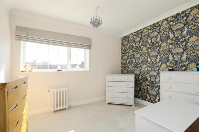 4 bed Detached for sale Image 12