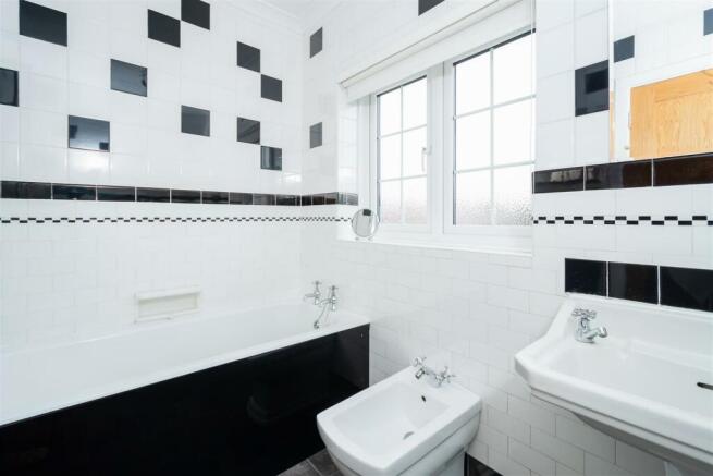 HOUSE BATHROOM