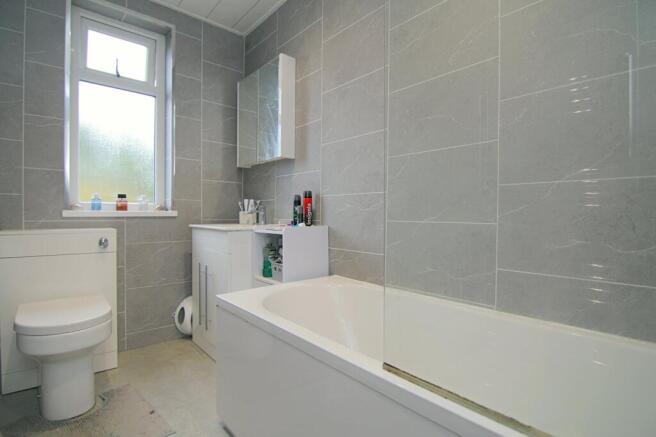 3 bed Semi-Detached for sale Image 8
