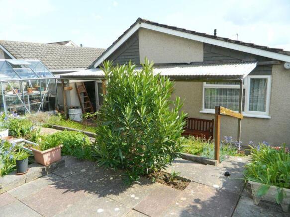 Rear Aspect photo 2
