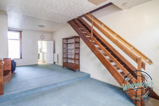 Sitting & dining area