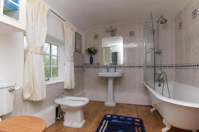 Bathroom.jpg