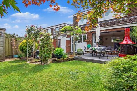 Glovers Close, Meriden, CV7