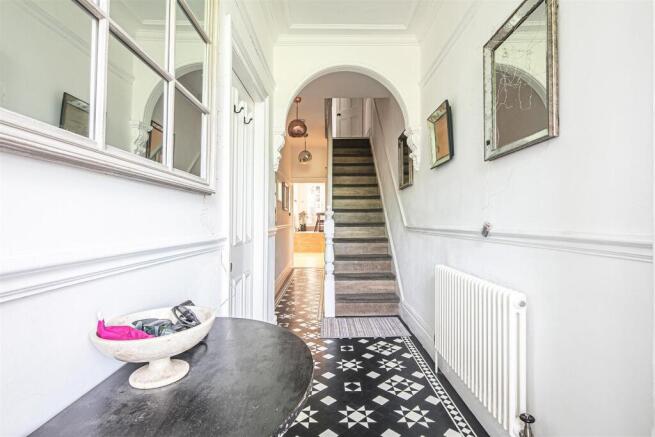 5 bed Terraced for sale Image 7