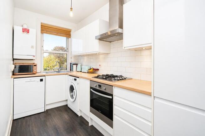 Cricklewood Lane, London, NW2 photo 4