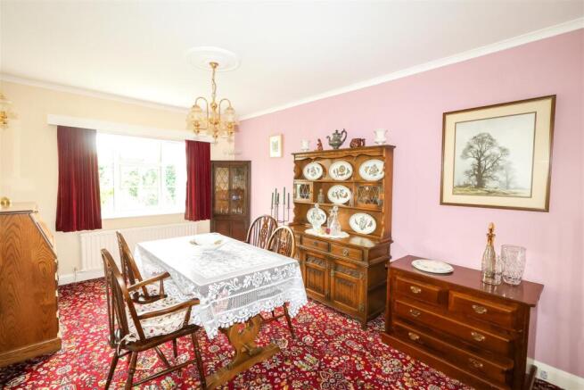 4 bed Detached for sale Image 12
