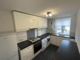 32, Brooklyn Court, Loughton IG10 1AQ