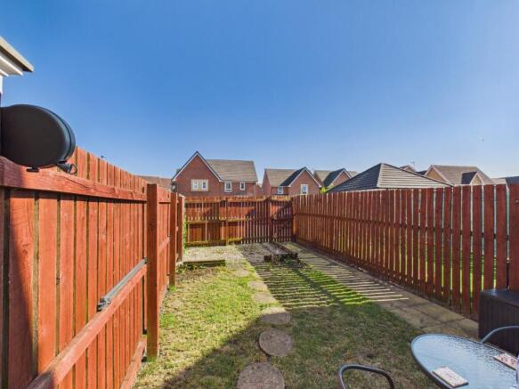 2 bed Terraced for sale Image 5