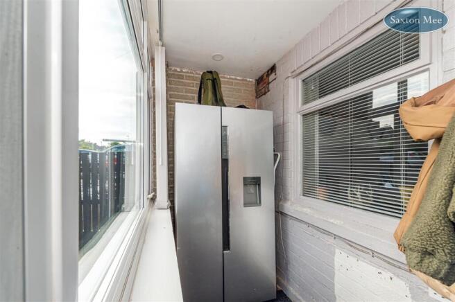 porch 1262.jpg