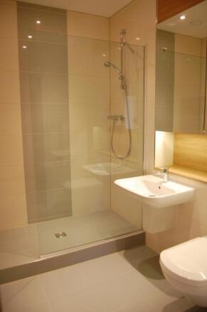 Guest shower room