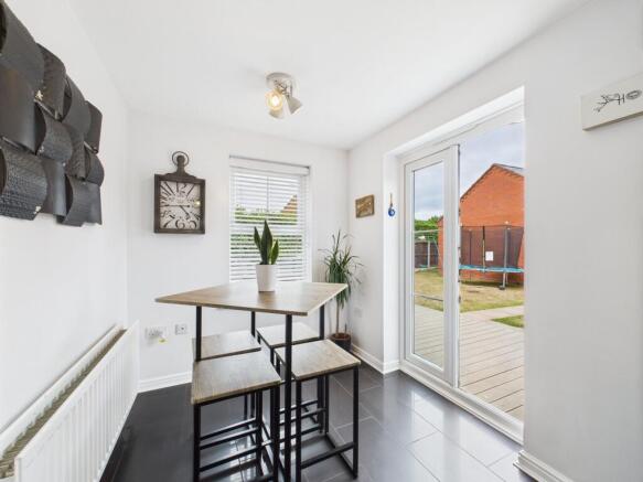 kitchen & breakfast room