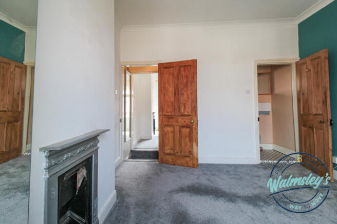 Double bedroom with plumbing in cupboard for WC & 