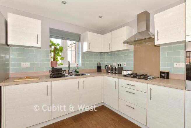 Kitchen/ Dining Room