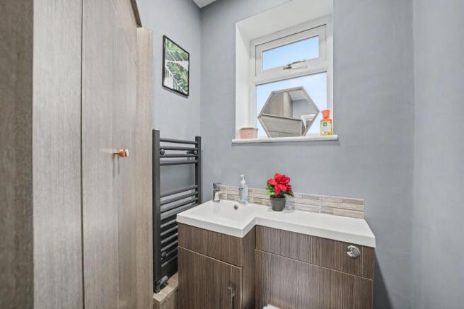 3 bed Semi-Detached for sale Image 5