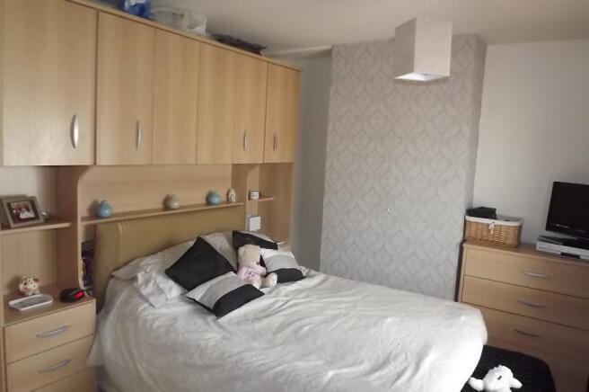 bed 1