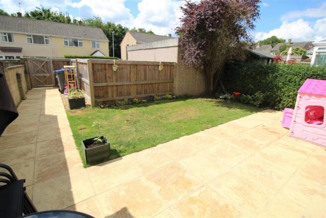 23 Cranwell Close, Chippenham - Garden 1.jpg