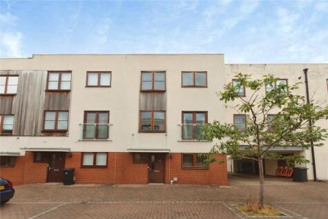 Greenlands Road, Basingstoke, Hampshire, RG24