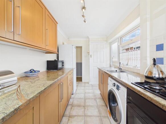2 bed Detached Bungalow for sale Image 5