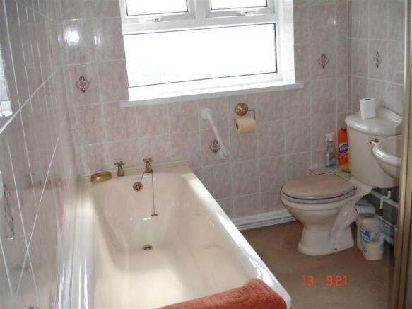 GROUND FLOOR BATHROO