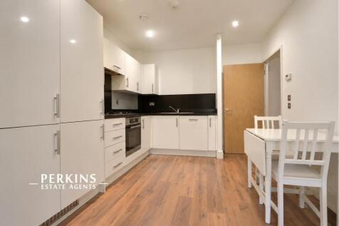 Northolt, UB5