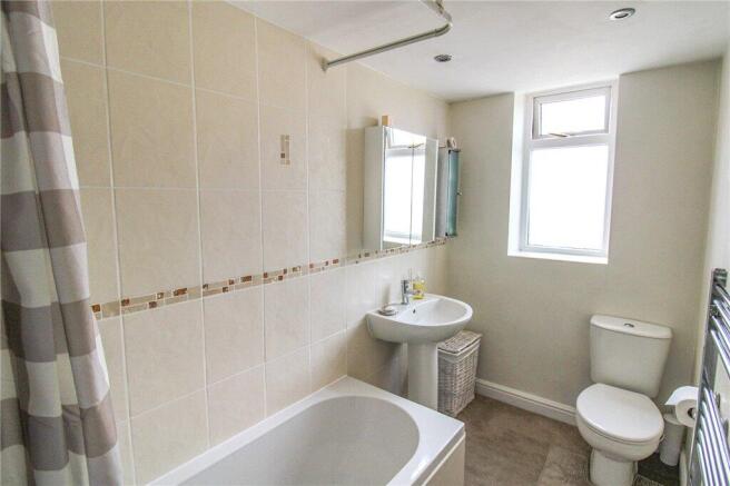 3 bed Terraced for sale Image 12