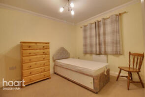 6, Campden Way, Dagenham RM8 2JF