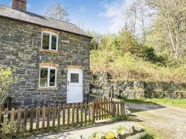 6 Ceiriog, Aberteirw Terrace, Pandy, Llangollen LL20 7NY