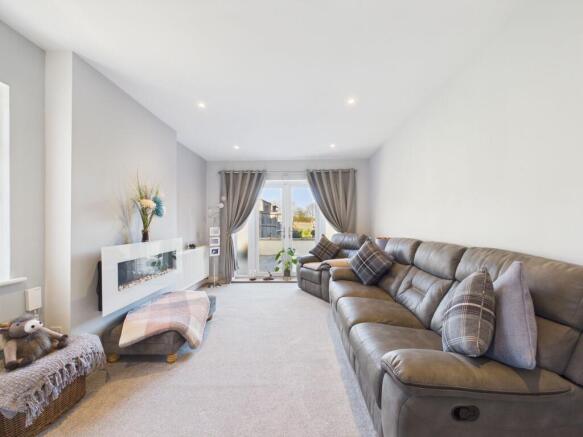 3 bed Semi-Detached for sale Image 11