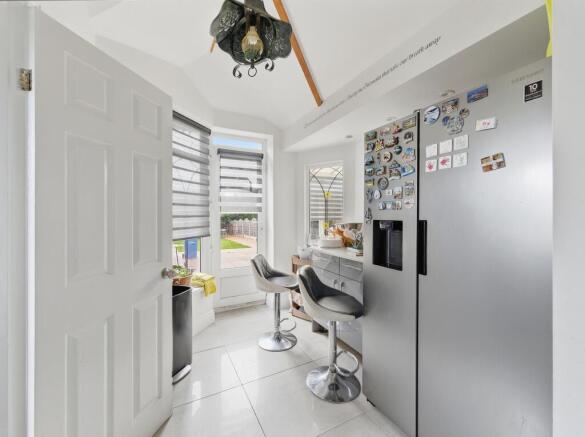 4 bed Detached for sale Image 7