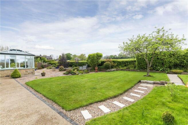 Rear Lawns
