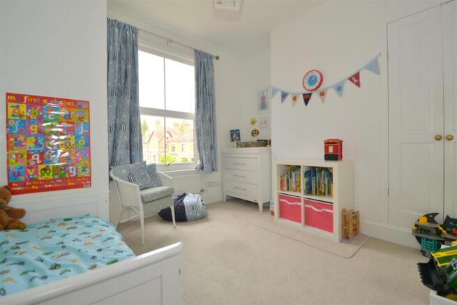 bedroom 2.JPG