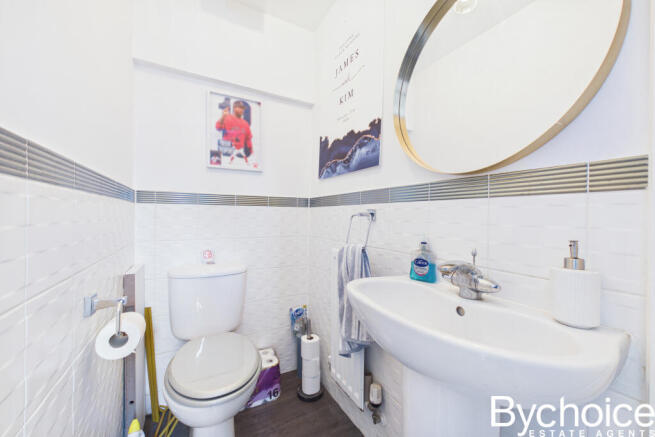 CAM05454G0-PR0151-STILL001