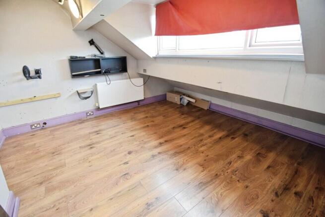 3 bed Terraced for sale Image 8