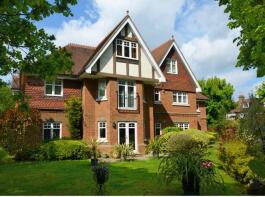 4, Mallory Court, Mark Way, Godalming GU7 2QZ
