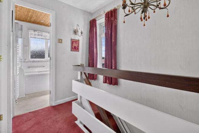 3 bed Semi-Detached for sale Image 9