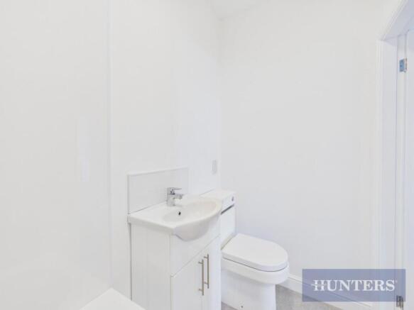 4 bed Flat to rent Image 12