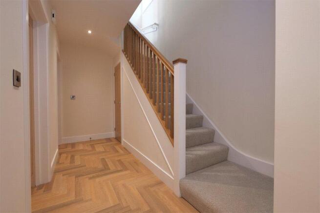 3 bed Semi-Detached for sale Image 6
