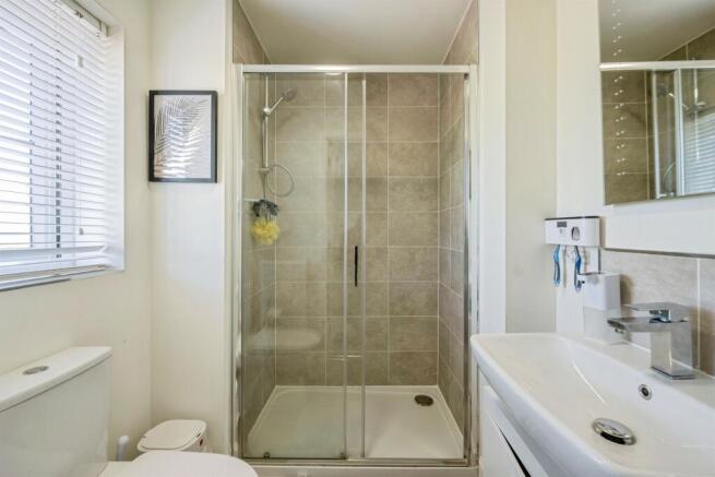 3 bed Semi-Detached for sale Image 8