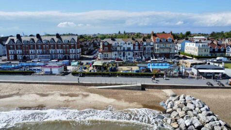 Sea Road, Felixstowe, IP11