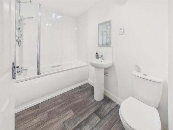 3 bed Semi-Detached for sale Image 9