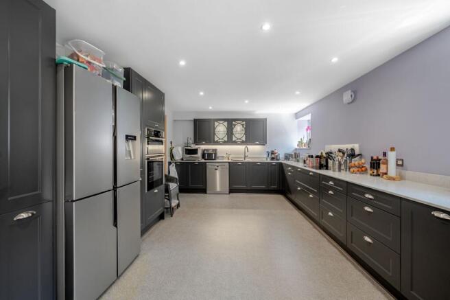 3 bed Detached for sale Image 9