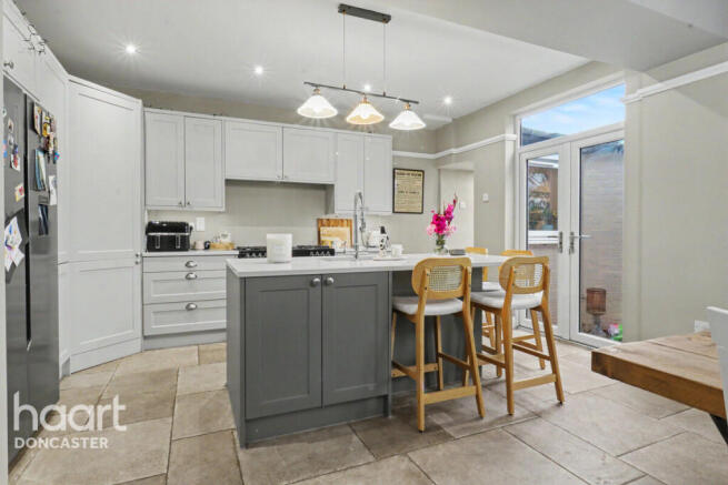 3 bed Terraced for sale Image 9