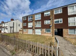 8, Fairfield Close, Dunstable LU5 4PQ