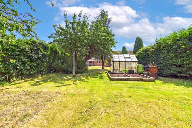 4 bed Detached for sale Image 9