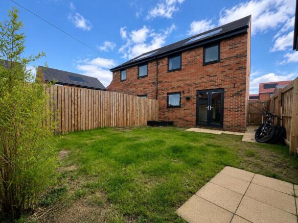 3 bed Semi-Detached for sale Image 5