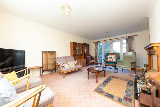 LOUNGE (3) 
