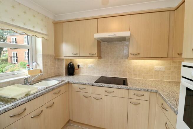1 bed Apartment for sale Image 5