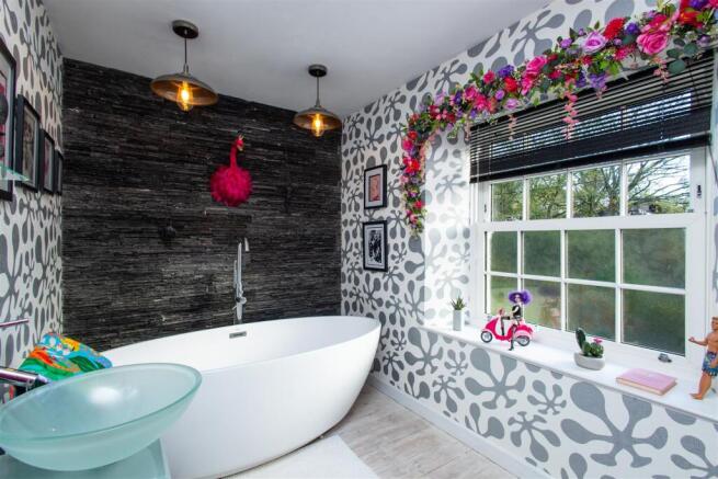 3 bed Detached for sale Image 7